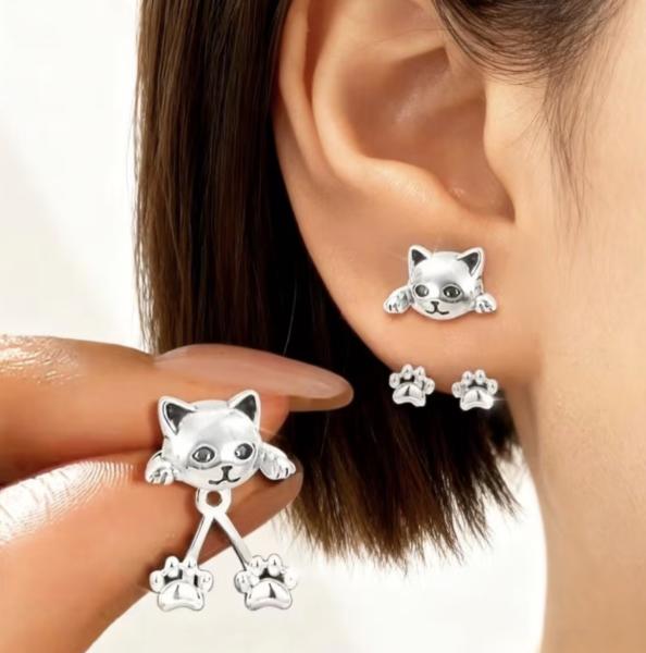 1 Pair Cat Paw 🐾 Stud Earrings 