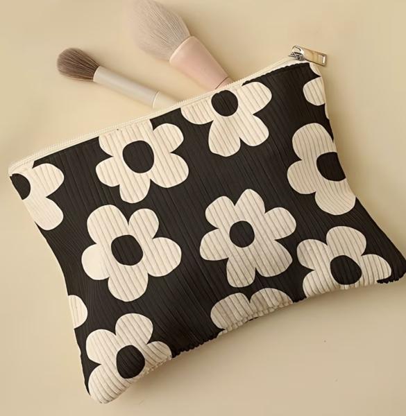   1pc White Flower Cosmetic Bag