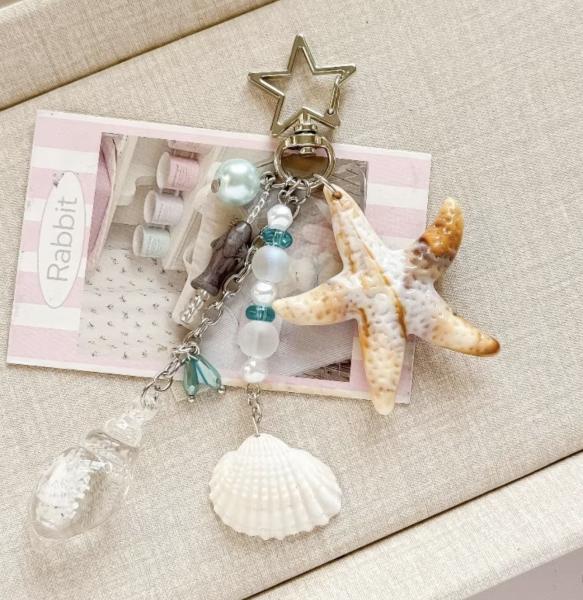 1pc Marine Themed Keychain 