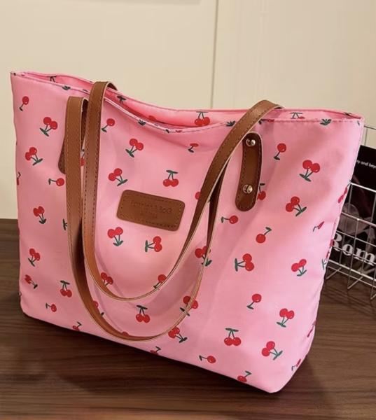 Large Cherry 🍒 Shoulder Bag 
