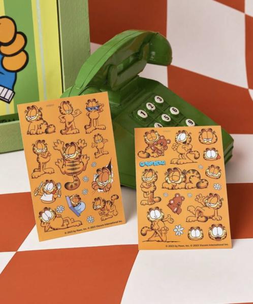 2pcs/set Garfield Graffiti Stickers