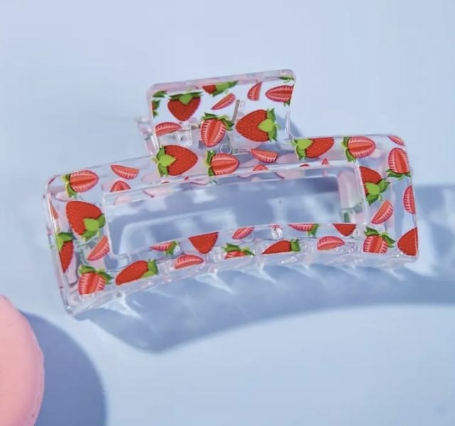 1pc Cute Strawberry 🍓 Printed Transparent Hair Clip