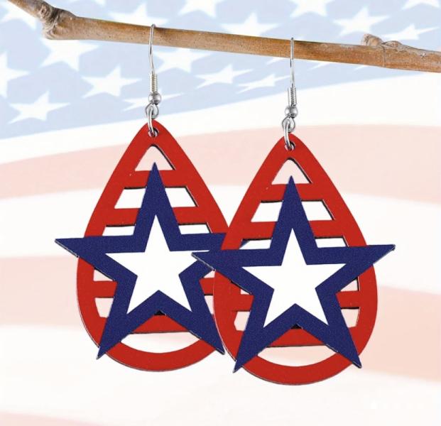 1 Pair Wooden Patriotic Earrings 🇺🇸