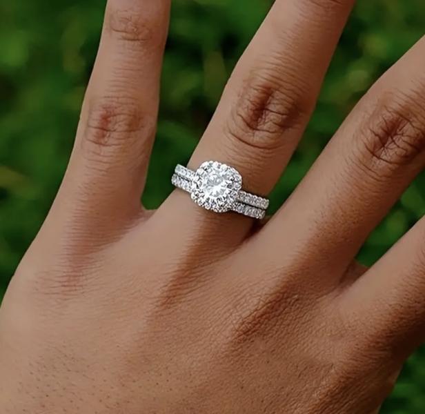 2pcs Classic Shiny Inlaid Zircon Ring Size 8