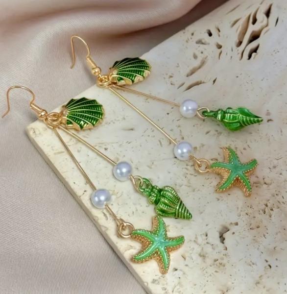 1 Pair Oil Drip Faux Pearl Starfish Earrings ~ Green