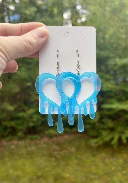 1 Pair Iridescent Heart Earrings 
