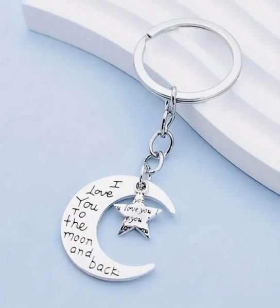 1pc Love You to the Moon Keychain 