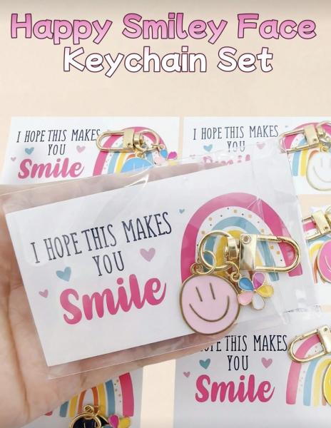 1pc Happy Smiling Face Keychain W/Card $1.75 Each Random