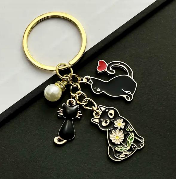 1pc Black Enamel Cat 🐈‍⬛ Keychain 