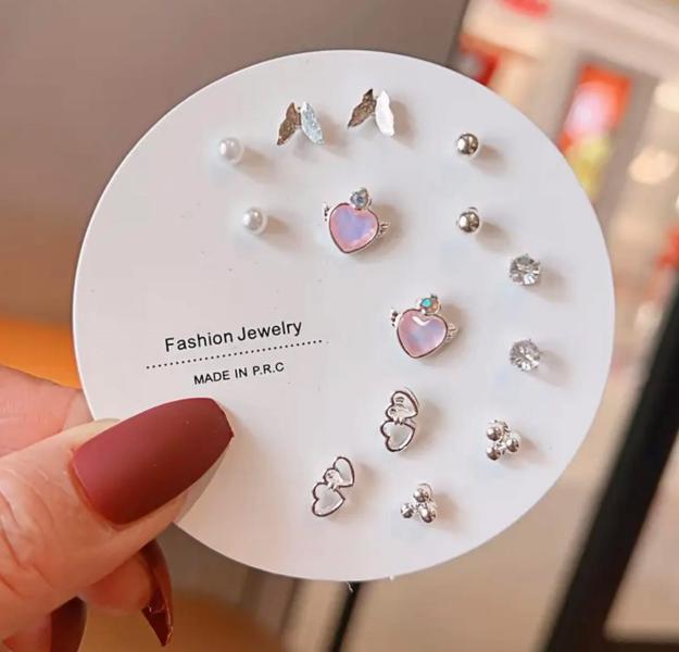 7 Pairs Elegant Stud Earrings 