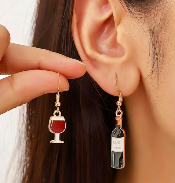 1 Pair Wine 🍷 Bottle Earrings 