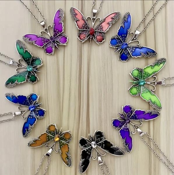1pc Vintage Butterfly Necklace 